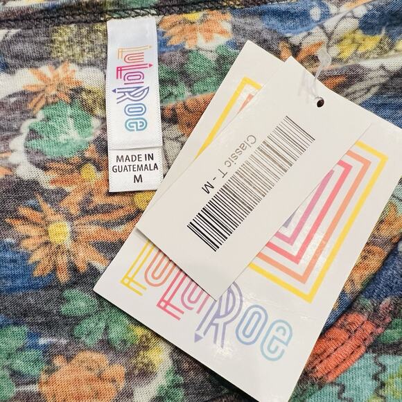 LuLaRoe Women’s  Classic T Shirt Muted Orange & Green  Pattern Medium (A0128) - Picture 5 of 6